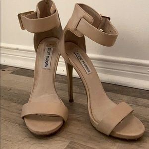 Steve Madden Nude Strappy Heels, size 7